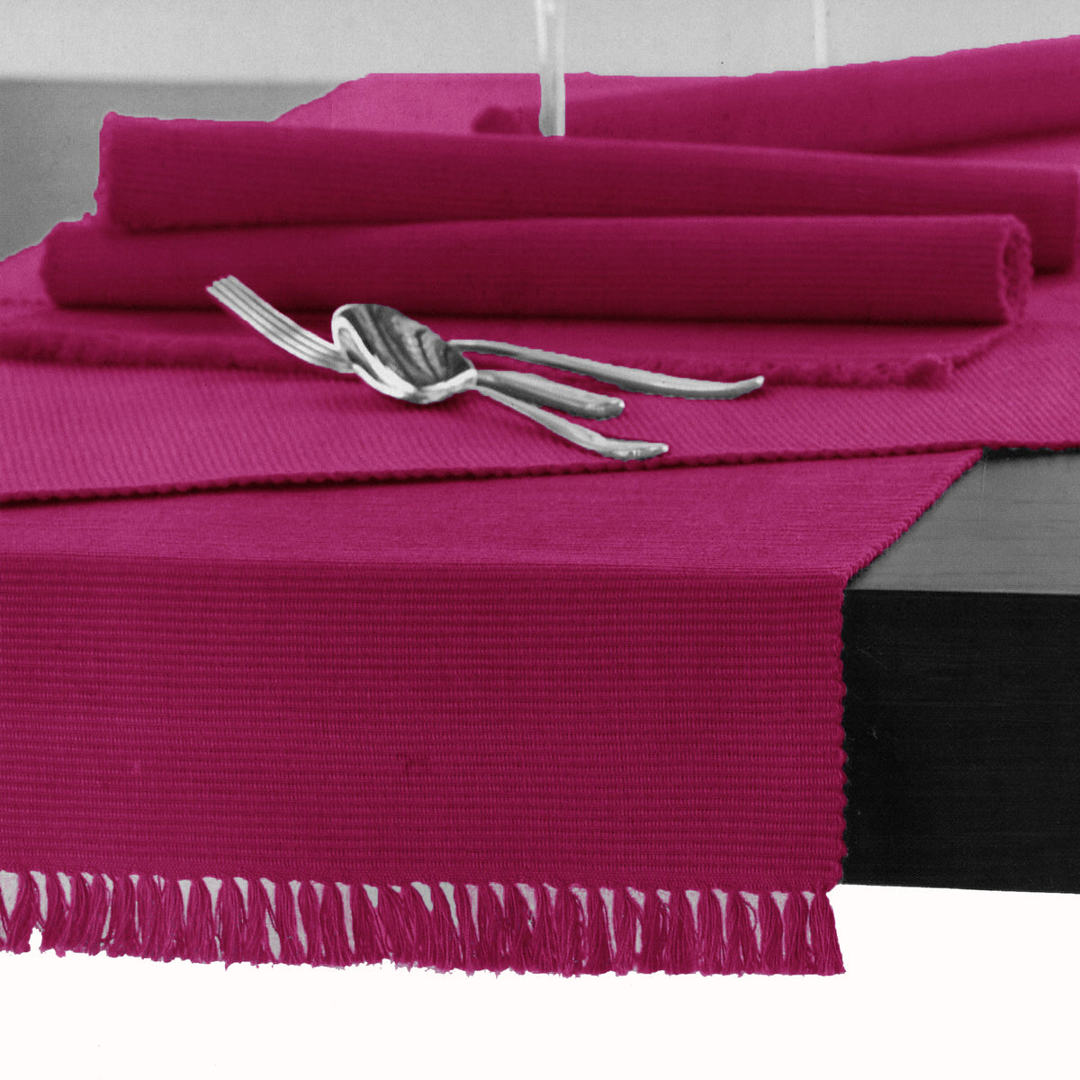 Hoydu Cotton Ribbed Table Runner 45 cm x 200 cm - FUSCHIA