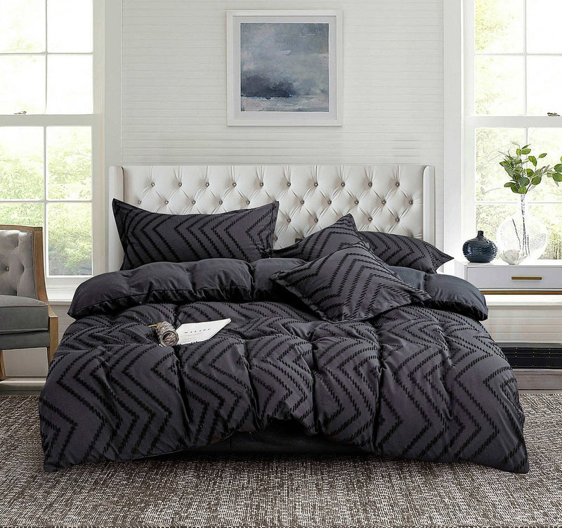Tufted Boho Wave Jacquard Black Quilt Cover Set – Super King