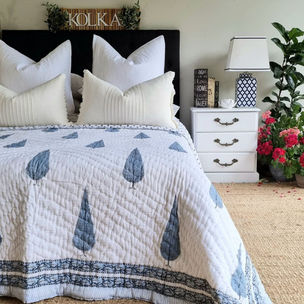 Kolka Pine Tree Reversible Quilt - Grey (King - 228 cm × 274 cm)