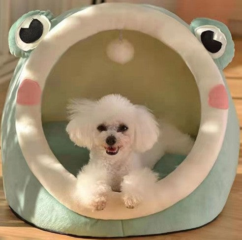 Green Frog Half-Enclosed Cat Bed - Soft Short Velvet Fabric with Sponge + PP Cotton Filling, M Size (35 × 35 × 30 cm)
